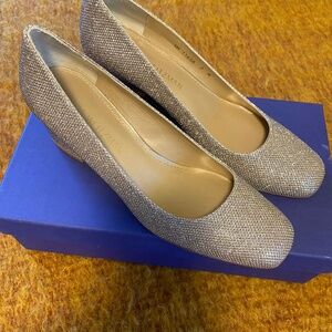 Stuart Weitzman Golden leather shoes Size 7